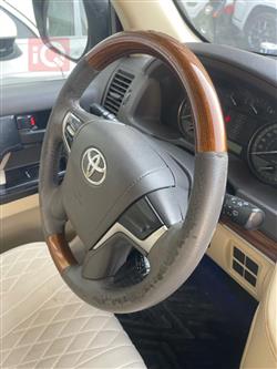 تۆیۆتا لاند کروزەر